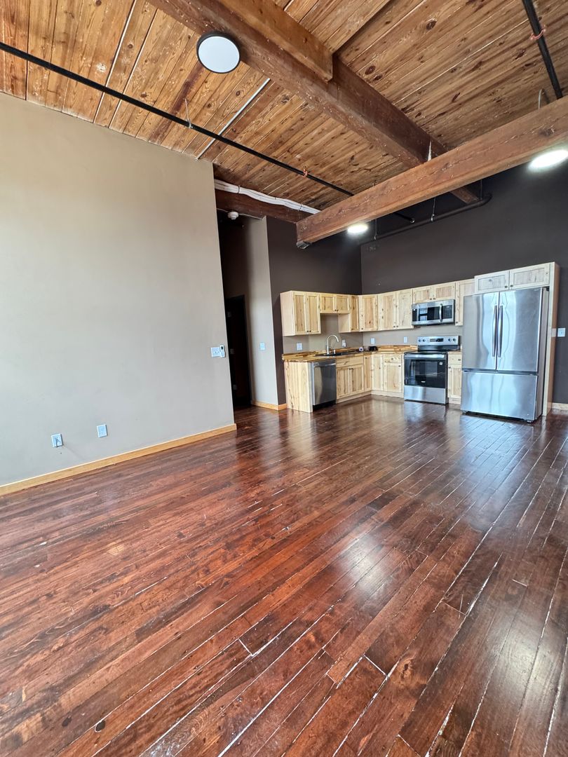 Worcester Apartment: 70 Webster St - 305