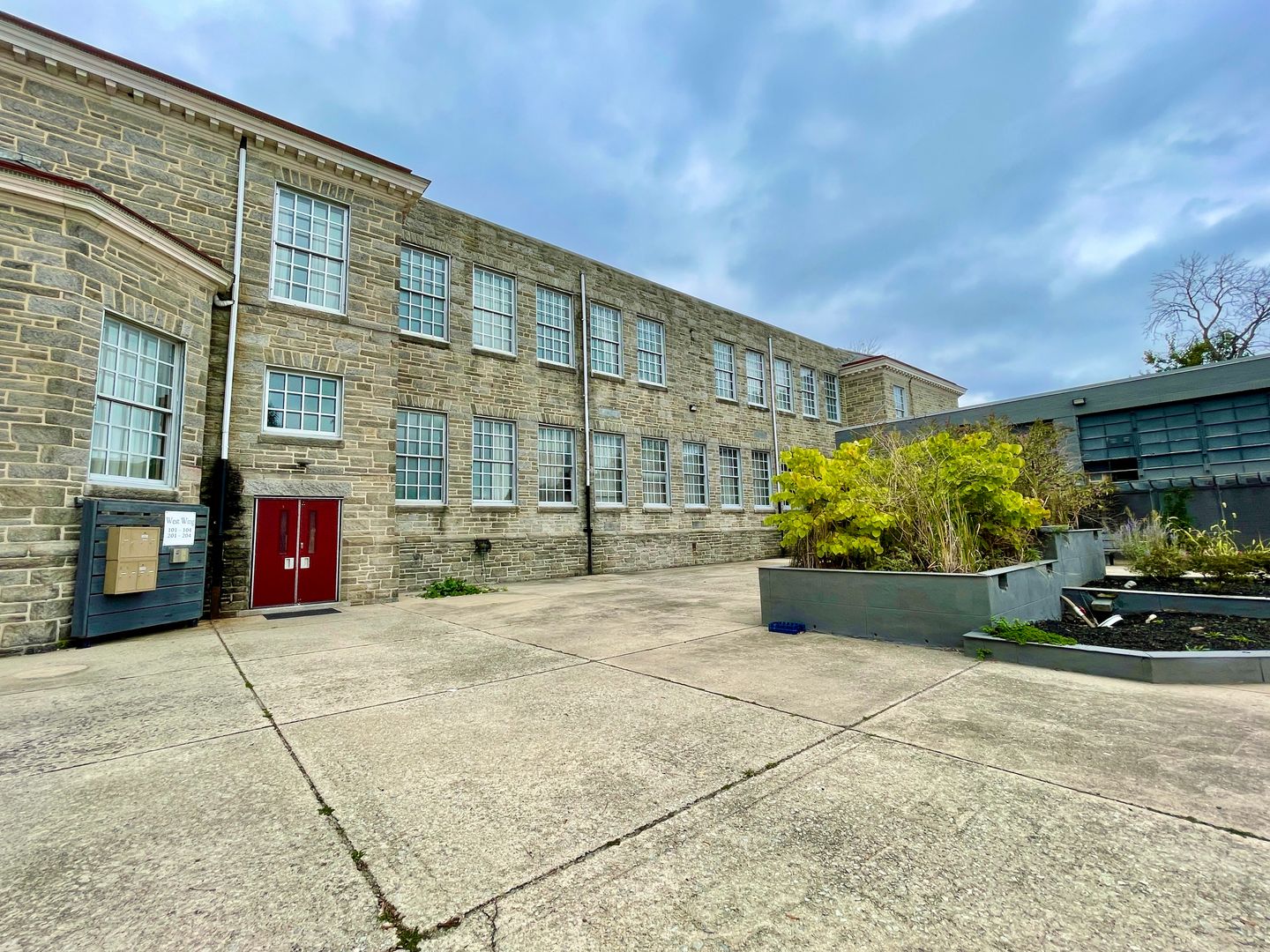 Chester Apartment: 319 E 24 Wetherill - 105