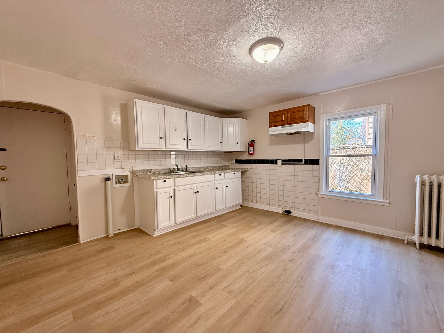 Vineland Apartment: 141 W Elmer St