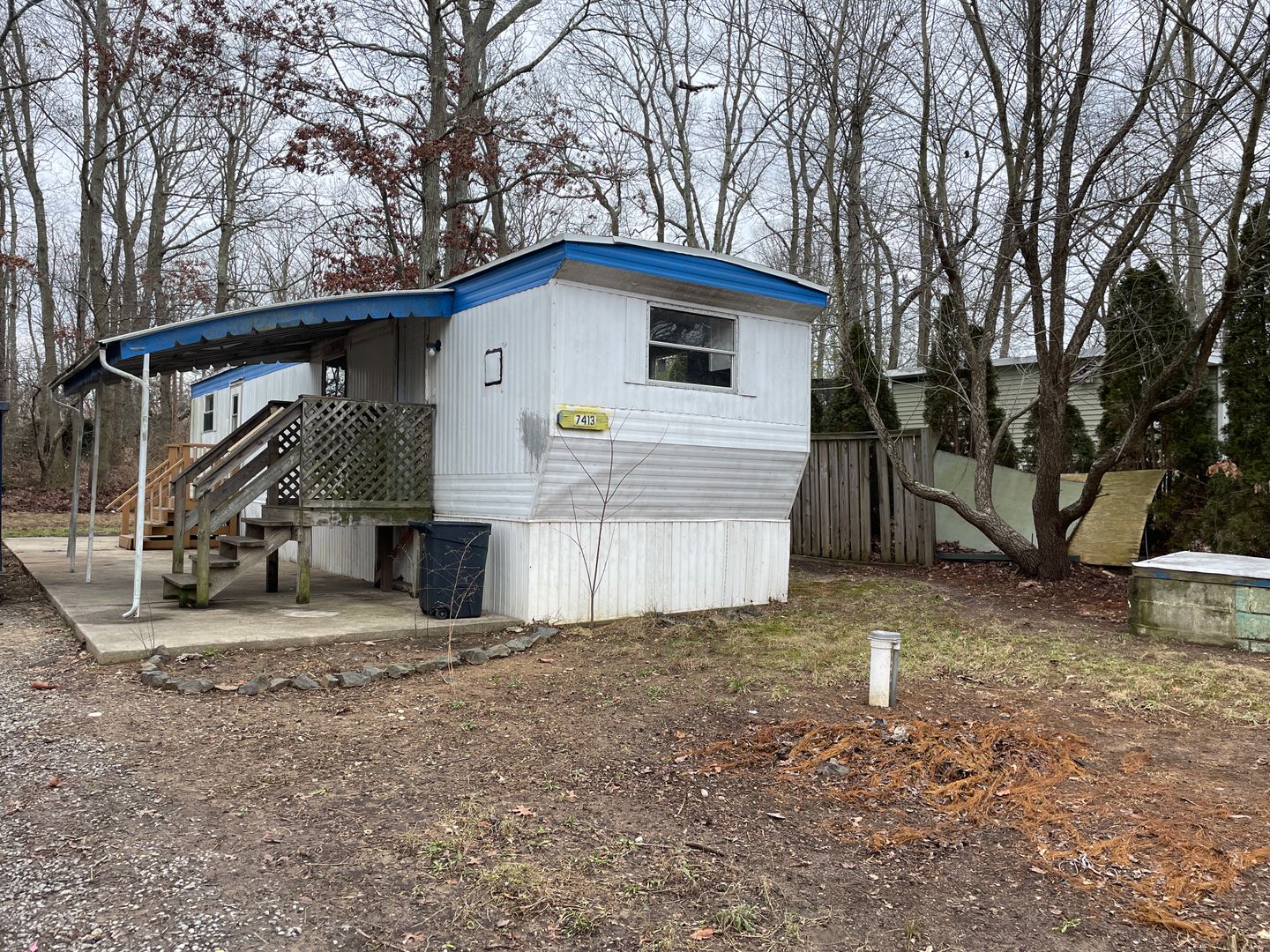 Commercial Township House: 7413 John St