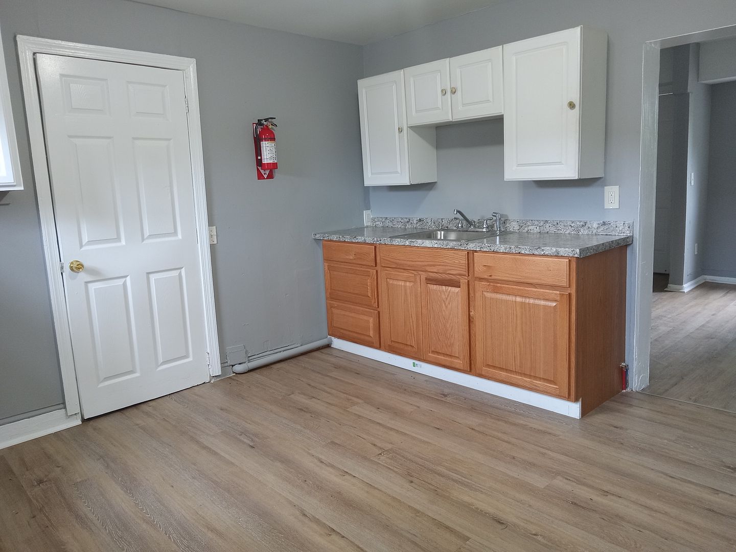 Vineland Apartment: 718-720 E Grape St.