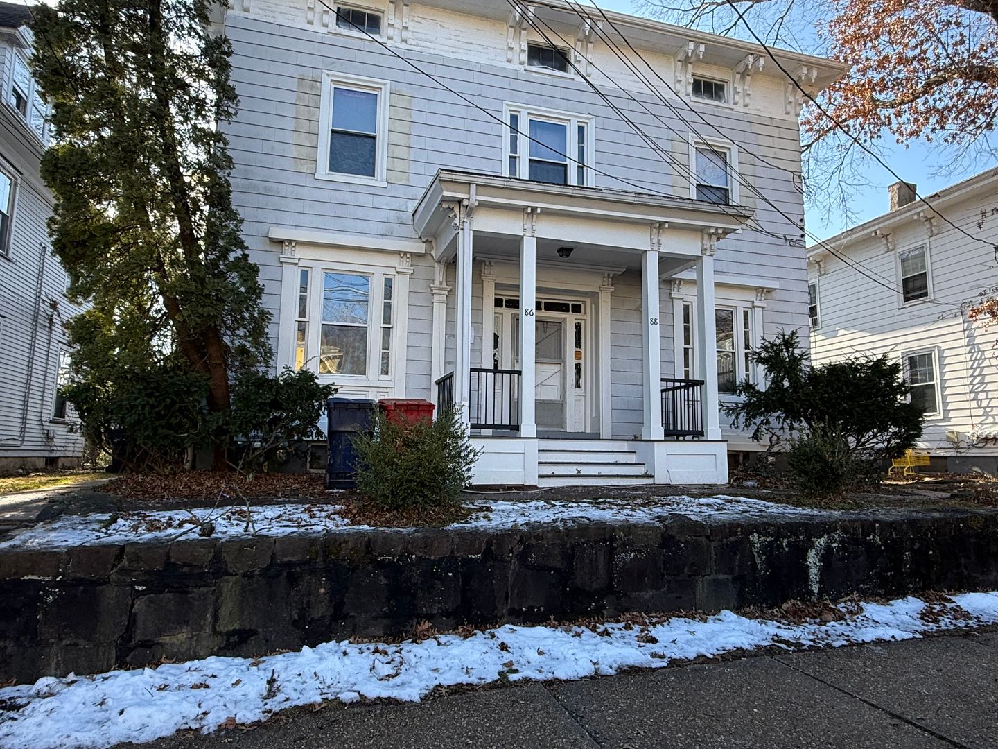 Bridgeton Apartment: 86-88 W. Commerce St