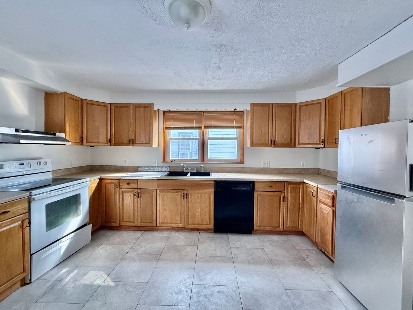 Penns Grove House: 87 W Harmony Street
