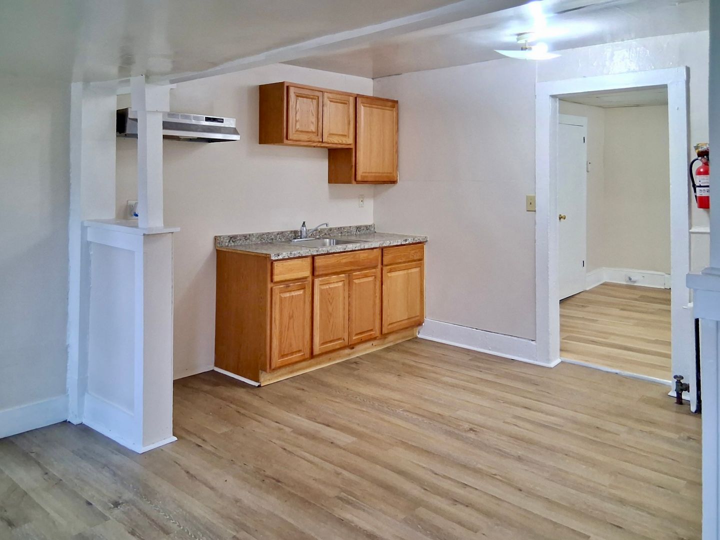 Bridgeton Apartment: 325 N laurel St