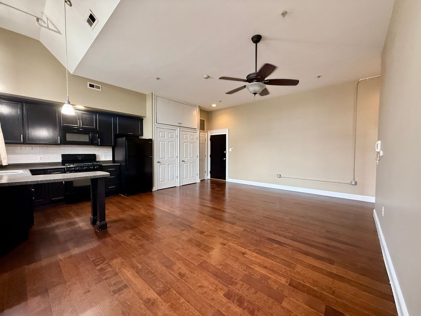 Chester Apartment: 319 E 24 Wetherill - 108