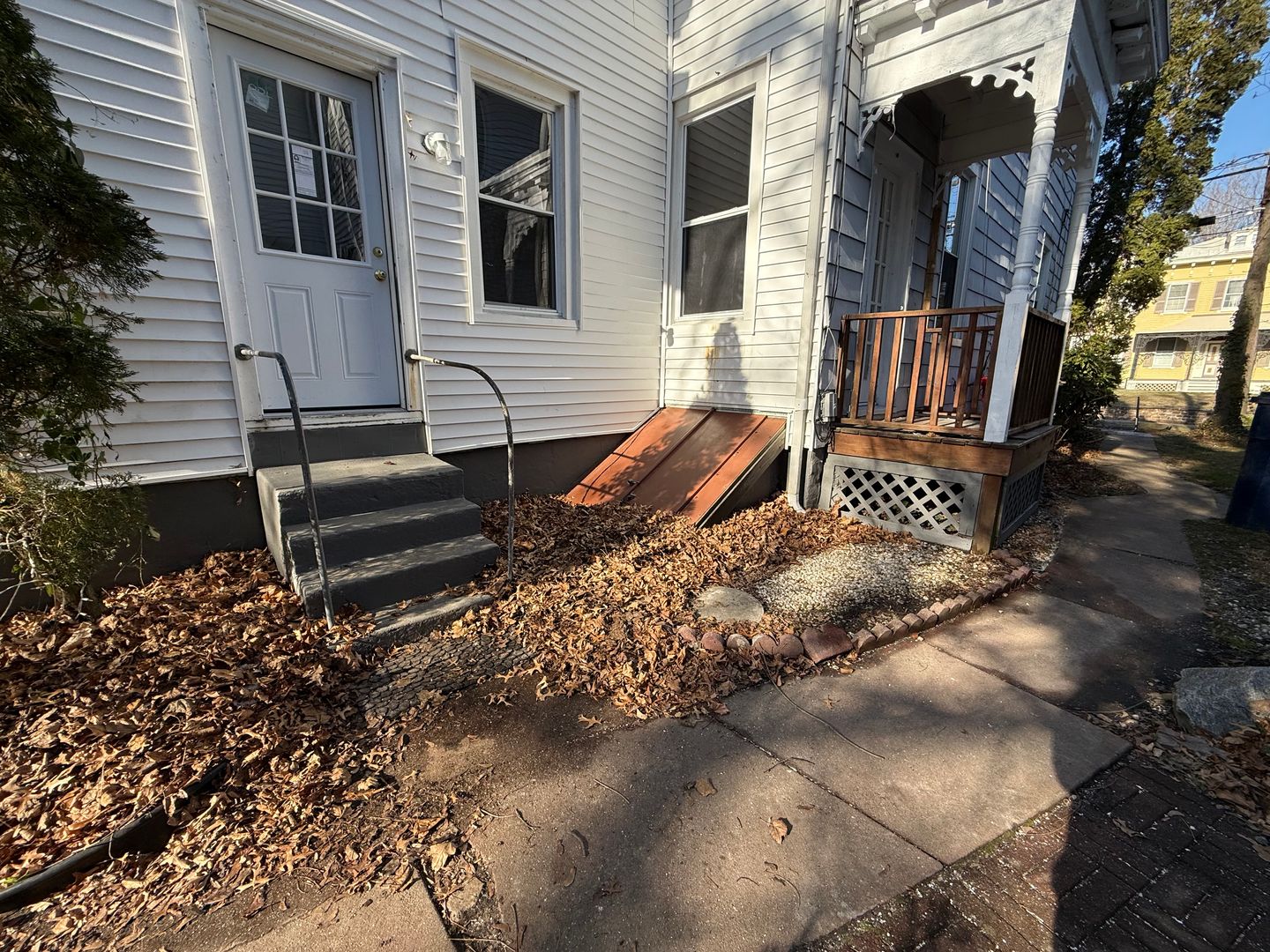 Bridgeton Apartment: 86-88 W. Commerce St