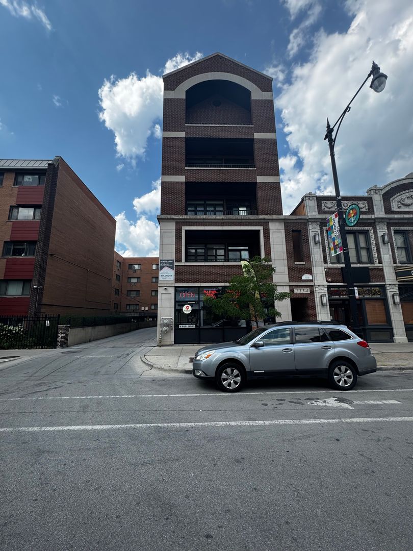 Chicago Apartment: 1334-36 W Morse Ave