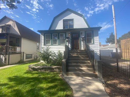 Charming 2 bedroom in Portage Park. Heat Included. – photo 1