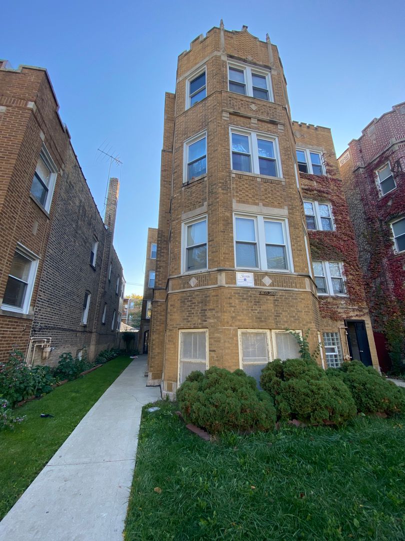 Chicago Apartment: 6121-23 N Fairfield Ave