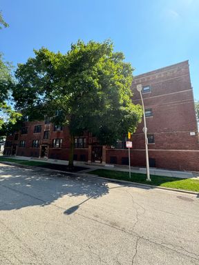 Spacious Studio Apt near Highway! SS Appl, Updated Kitchen, Flooring & Bathroom. Heat Included! – photo 1