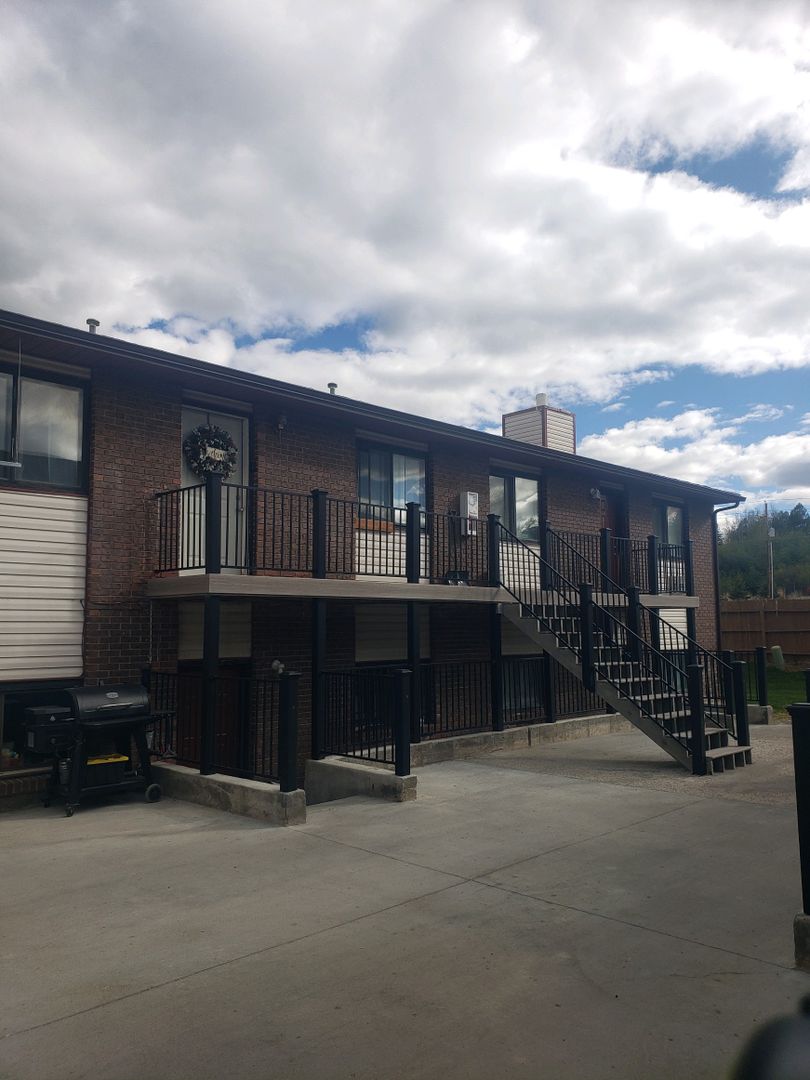 Evanston Apartment: 130-144 Silver Sage Dr