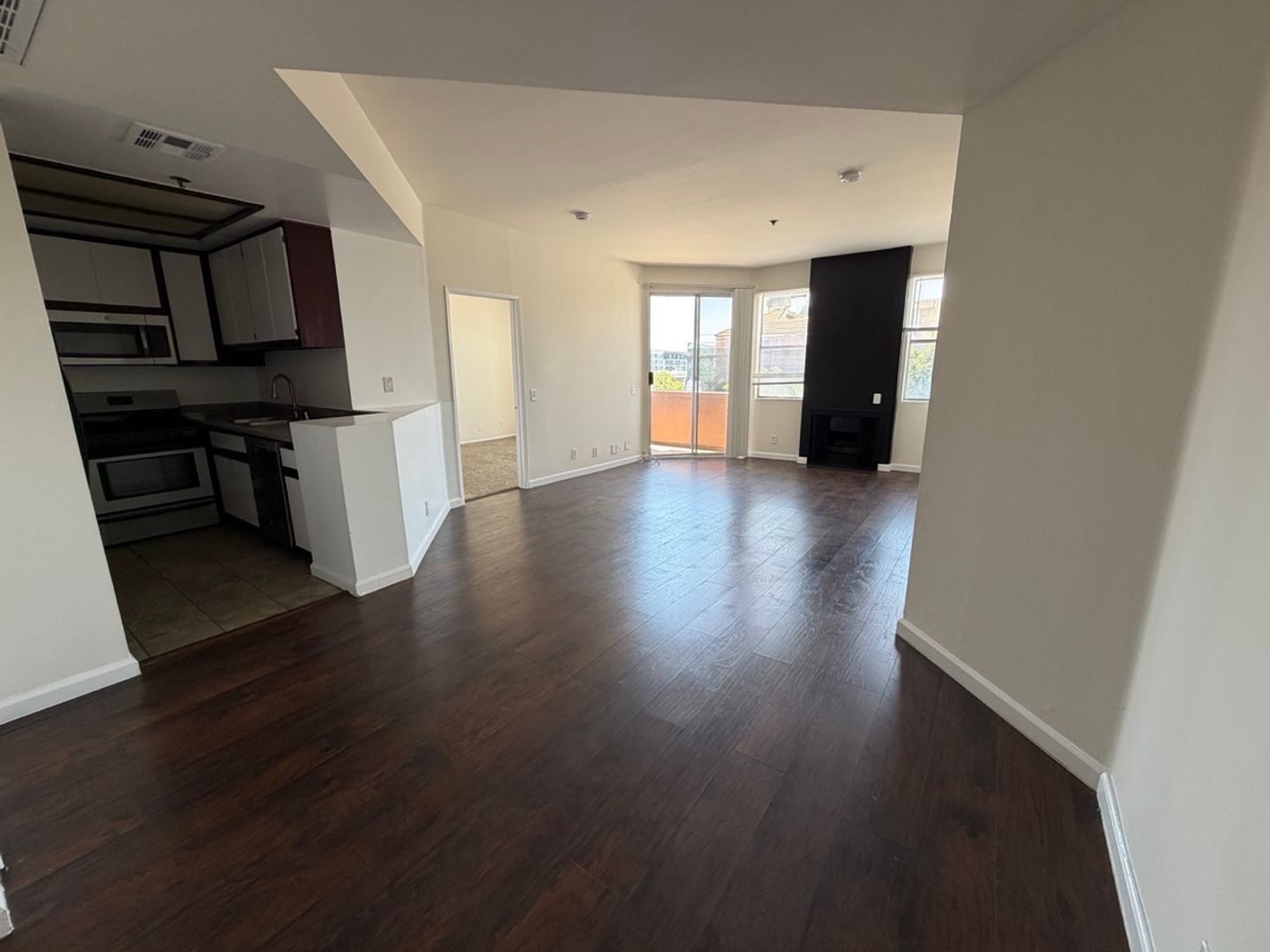 Los Angeles Apartment: 1229 N. Sycamore Ave.
