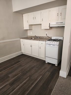 Live in the Heart of New Center – Modern Comfort Meets Historic Charm & Paid Parking – photo 1