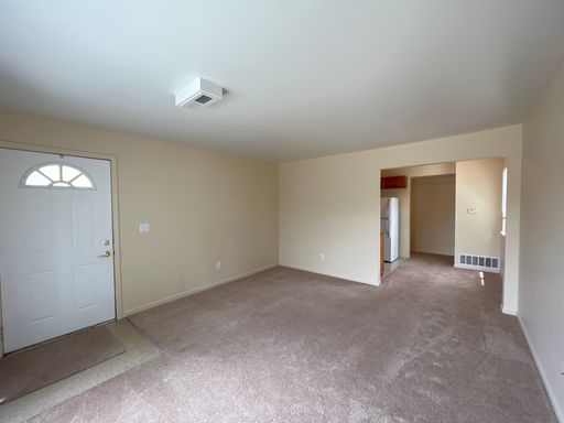 River Ridge Apartments - Quiet Living in Growing Davison
