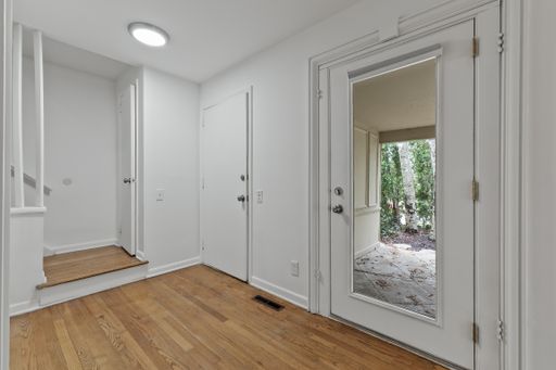 Fantastic Birmingham 2BR/1.5BA Townhome - Fireplace + Basement + – photo 1