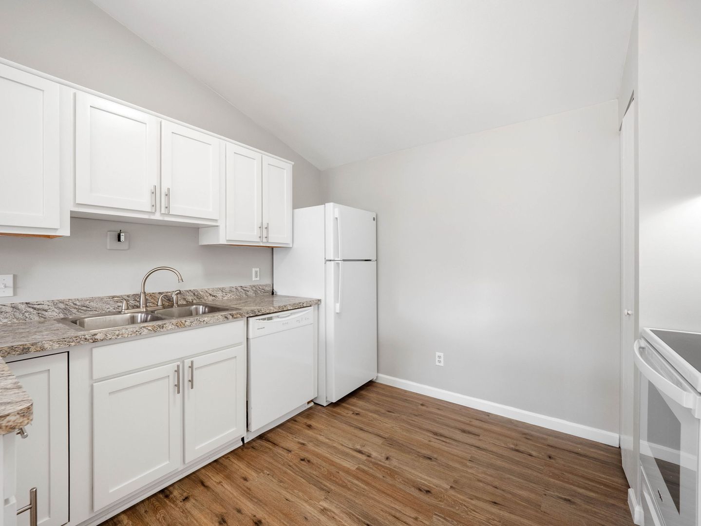 Fenton Apartment: 12911 Fenton Heights Blvd