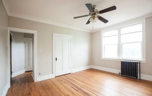 1 Bedroom Apartment in Quiet, Historic Corktown Building – photo 1