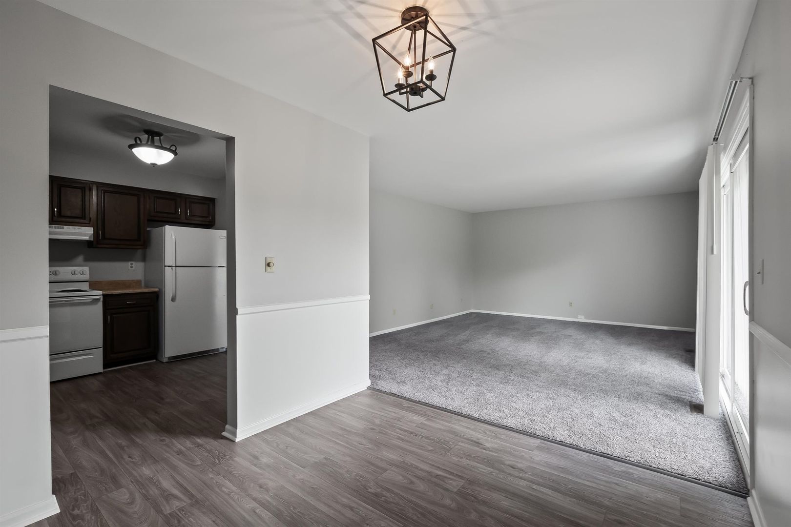 Grand Blanc Apartment: 12273 Woodside Drive