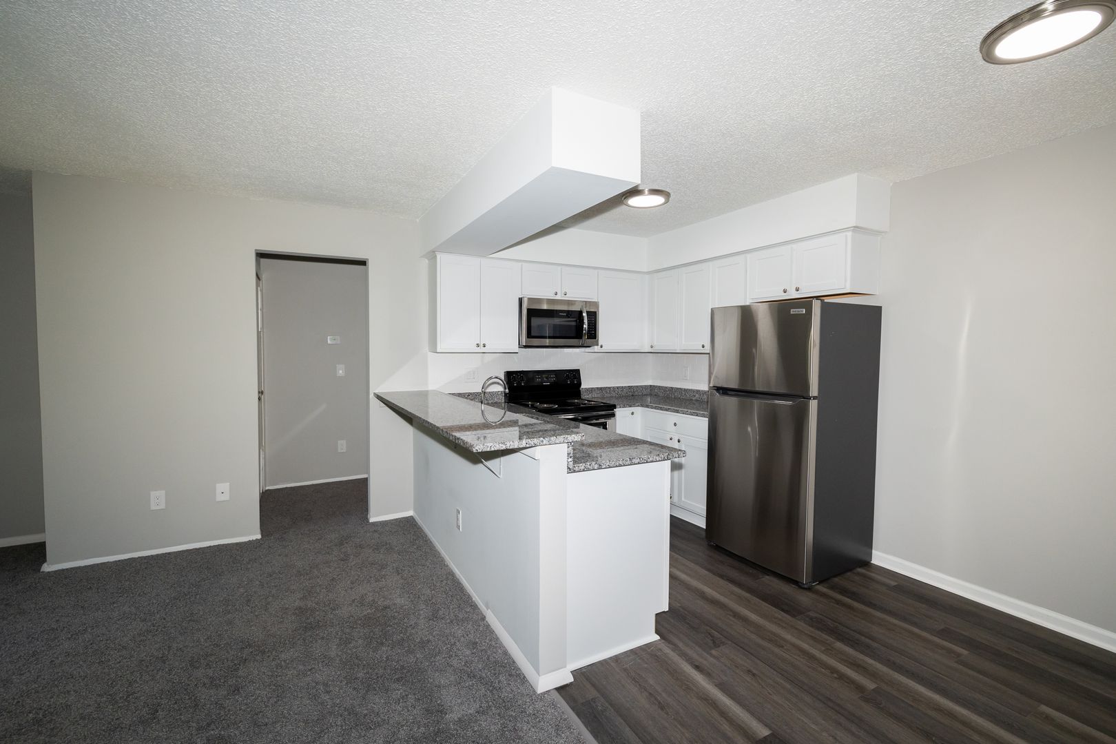Emerald Apartments 3 of 19