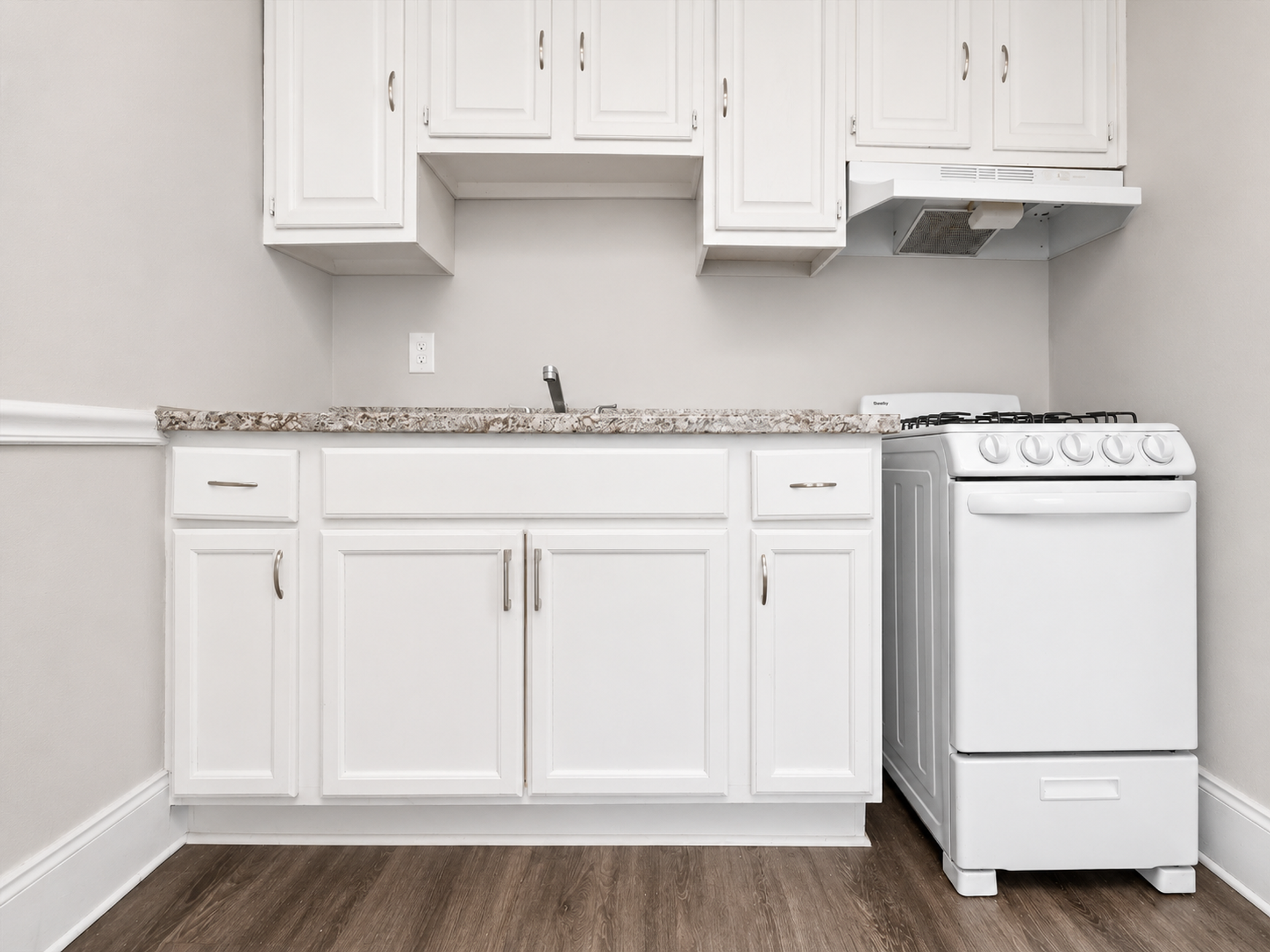 Detroit Apartment: 656 Lothrop