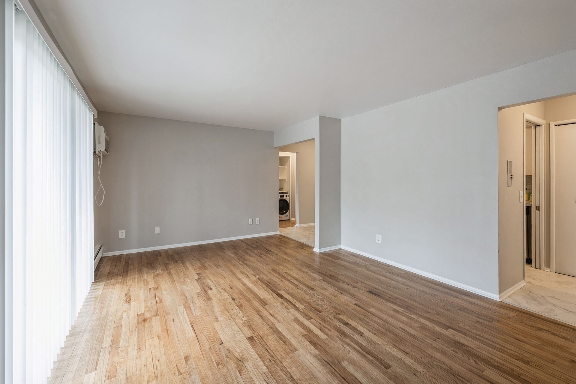 The Ivanhoe Apartments 11 of 12