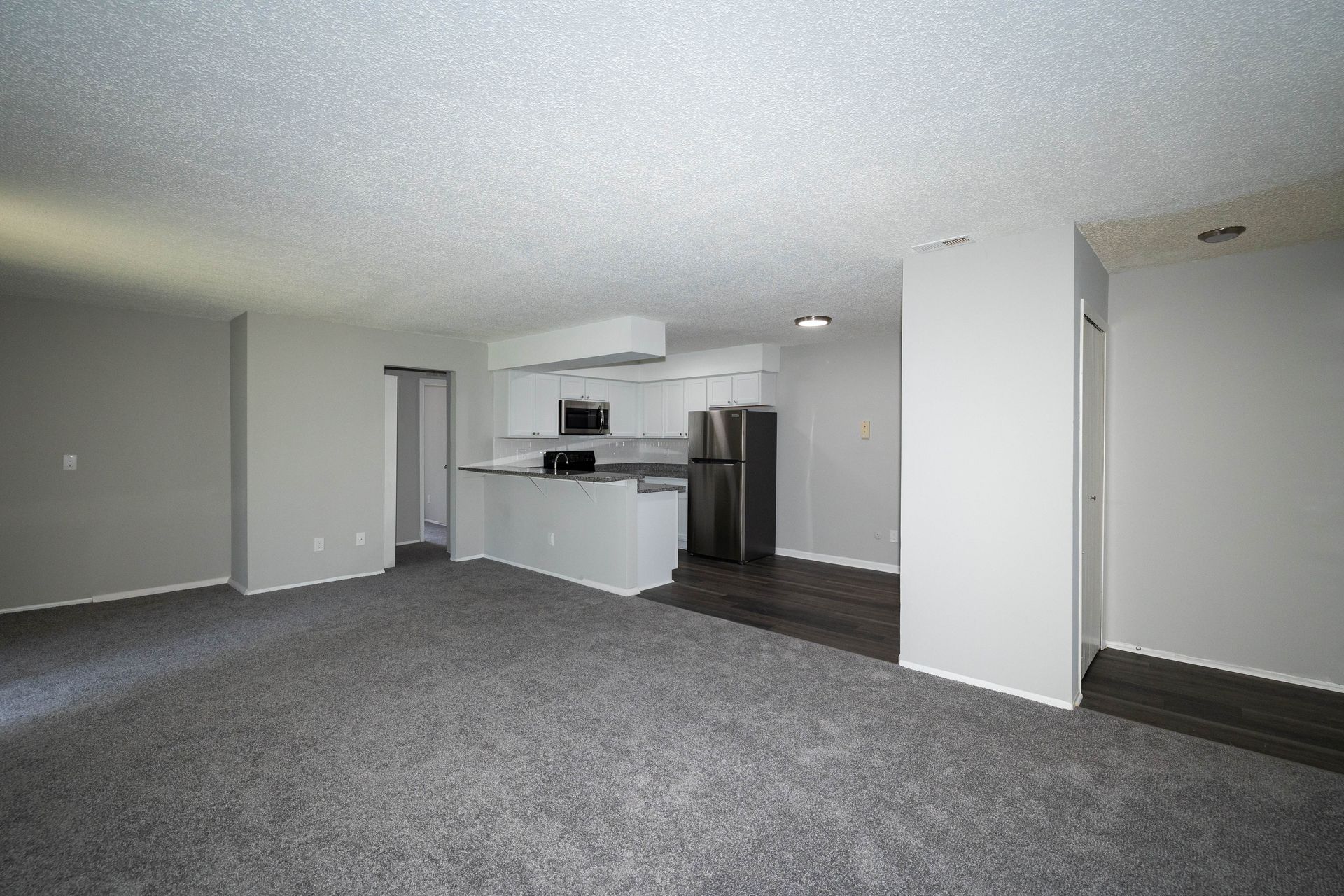 Emerald Apartments 6 of 12