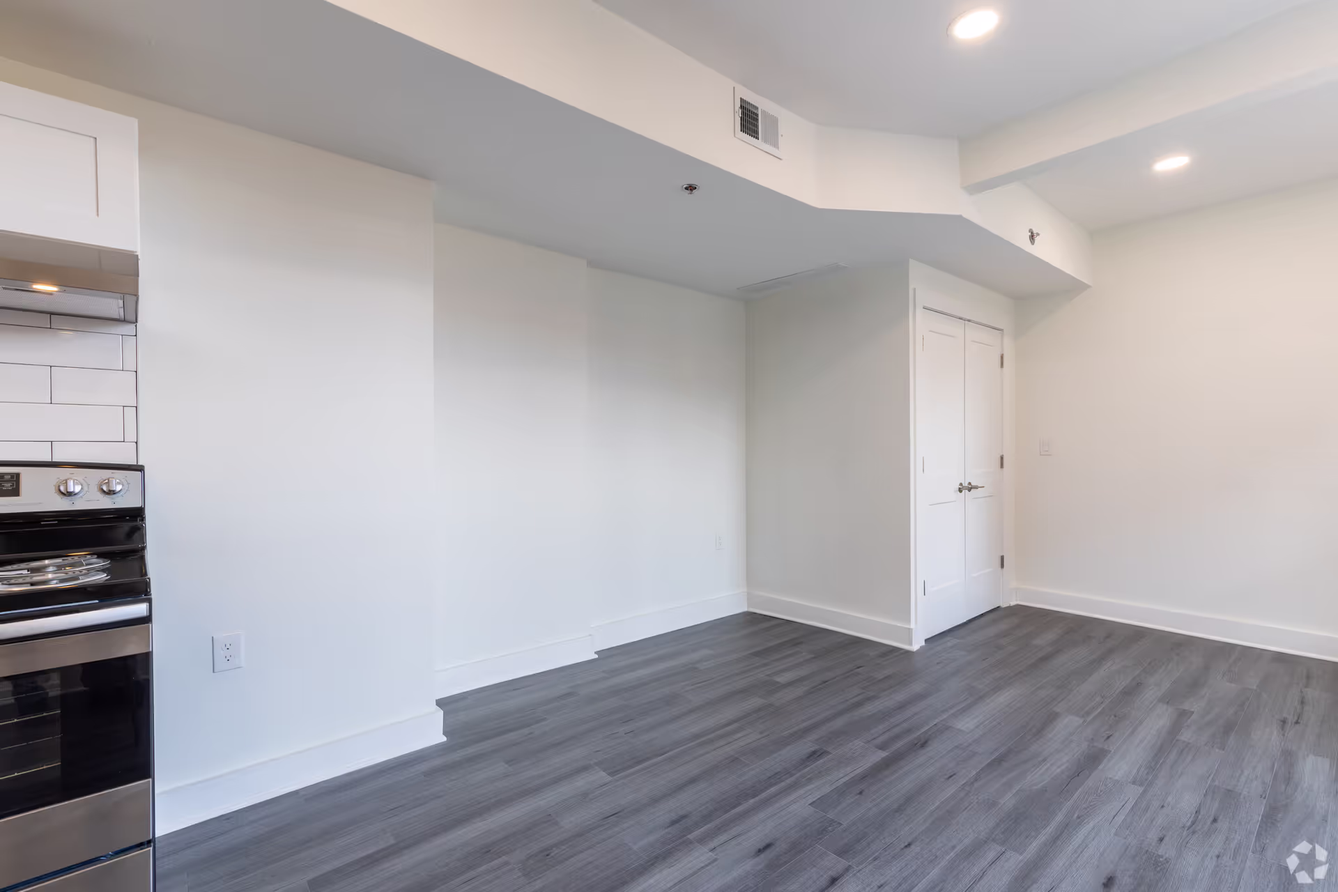 WESTWILL APARTMENTS 9 of 12