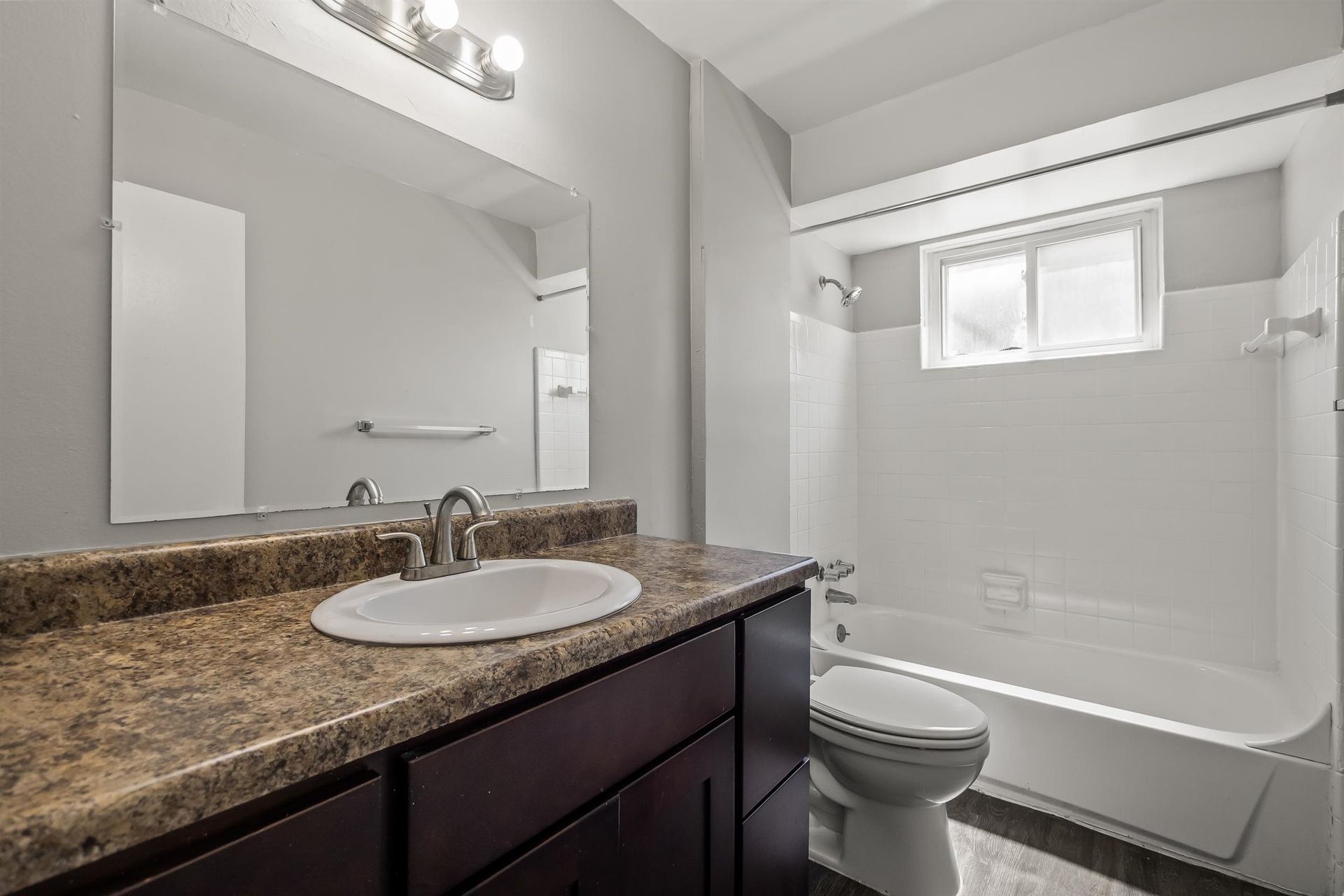 Sterling Hill Apartments (51501 Mound LLC) 5 of 12