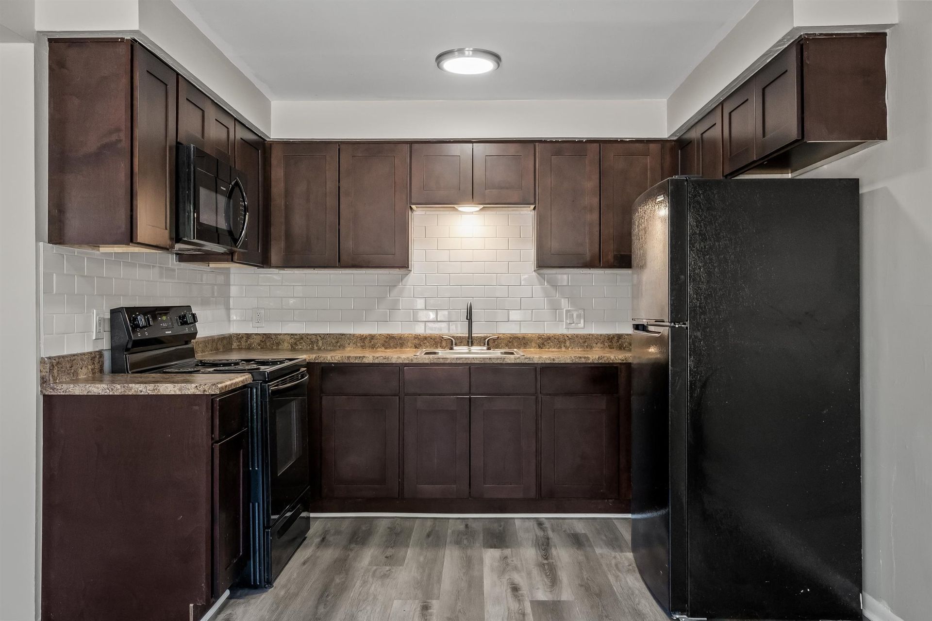 Sterling Hill Apartments (51501 Mound LLC) 2 of 12