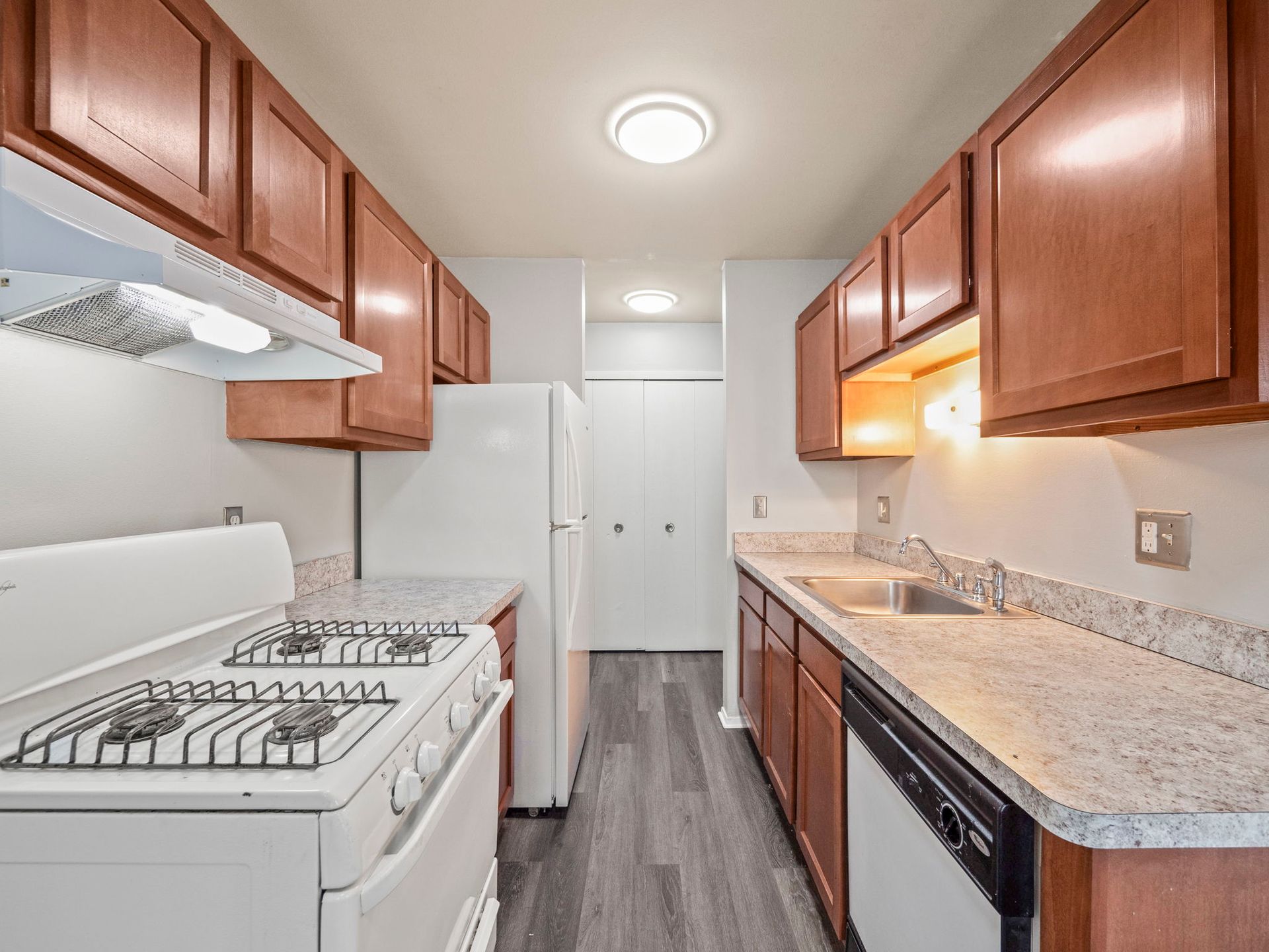 Clinton Twp. Apartment: 23243 E 15 Mile Road