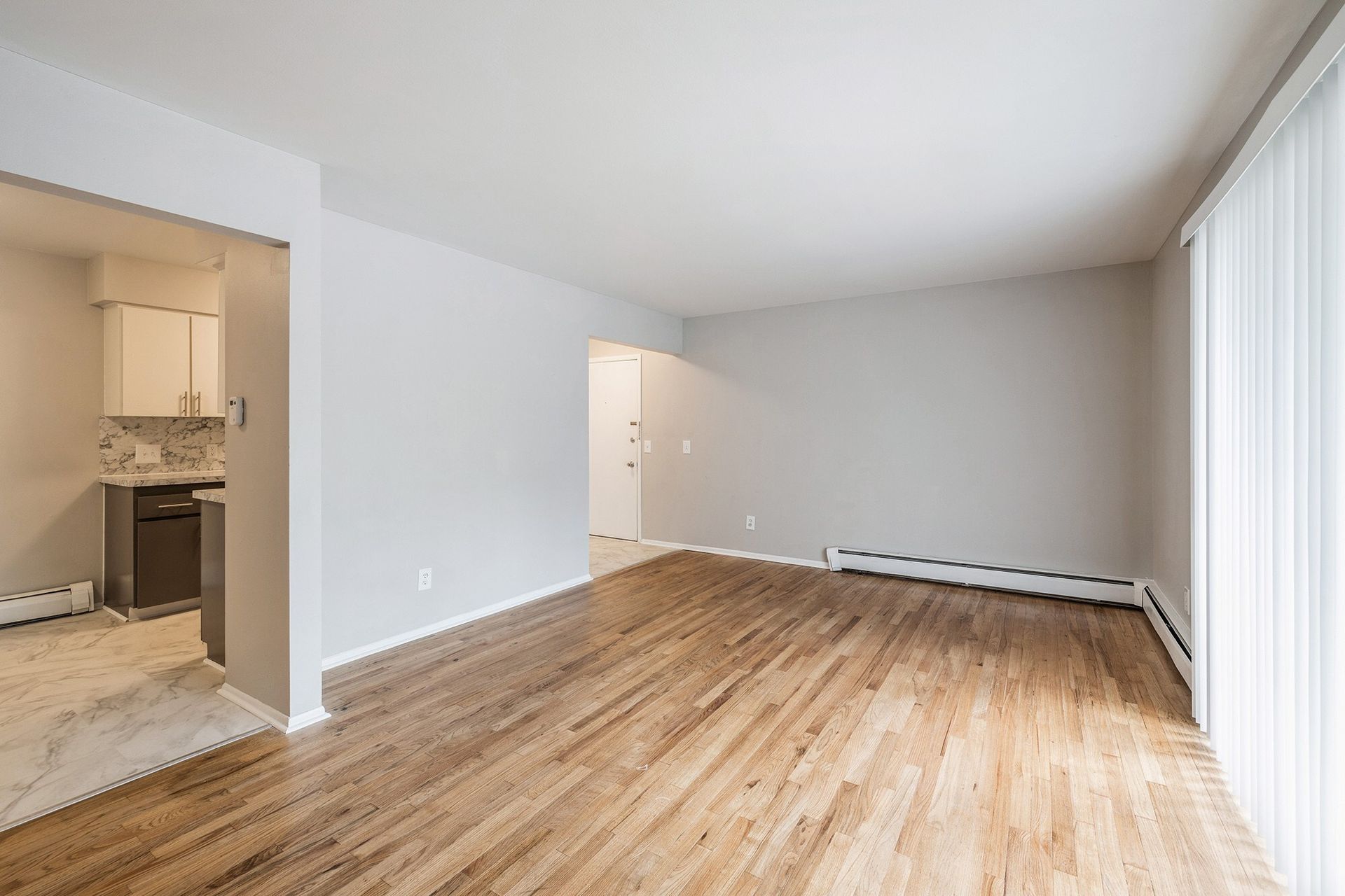 The Ivanhoe Apartments 10 of 12