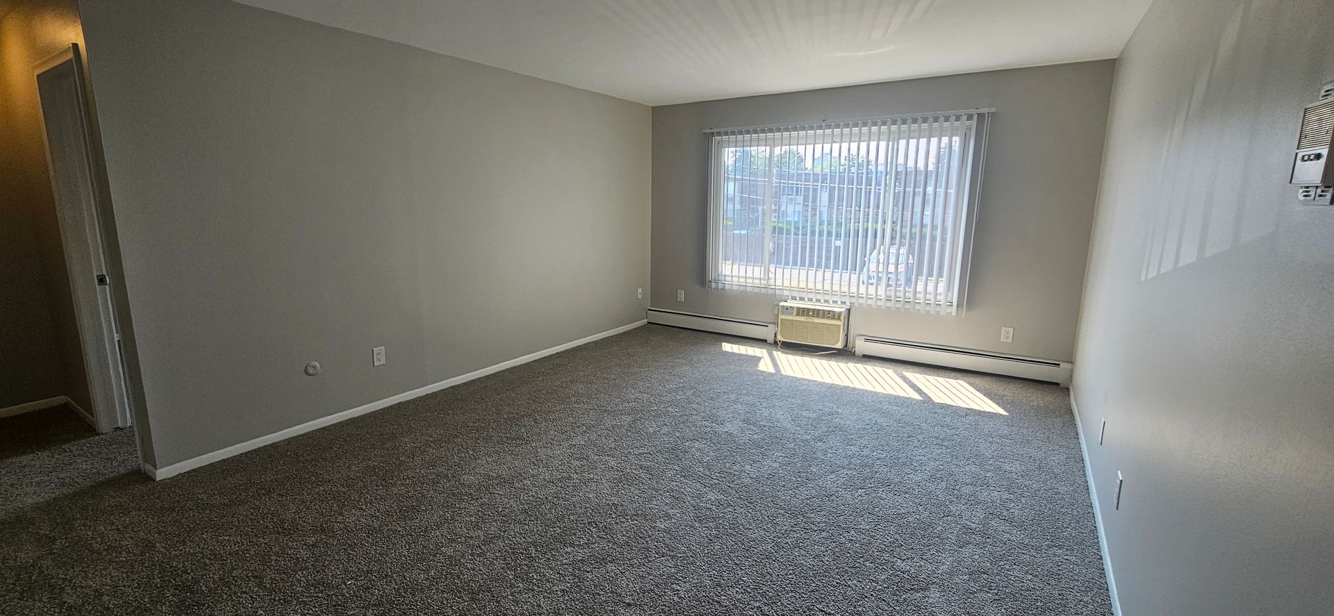 Mt. Clemens Apartment: 135 N. River Rd