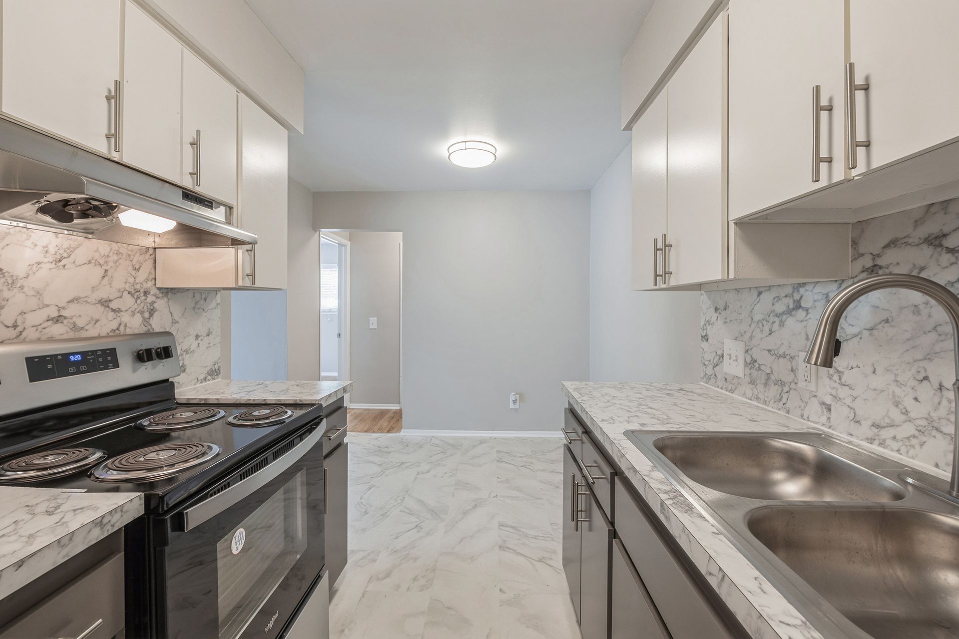The Ivanhoe Apartments 3 of 12