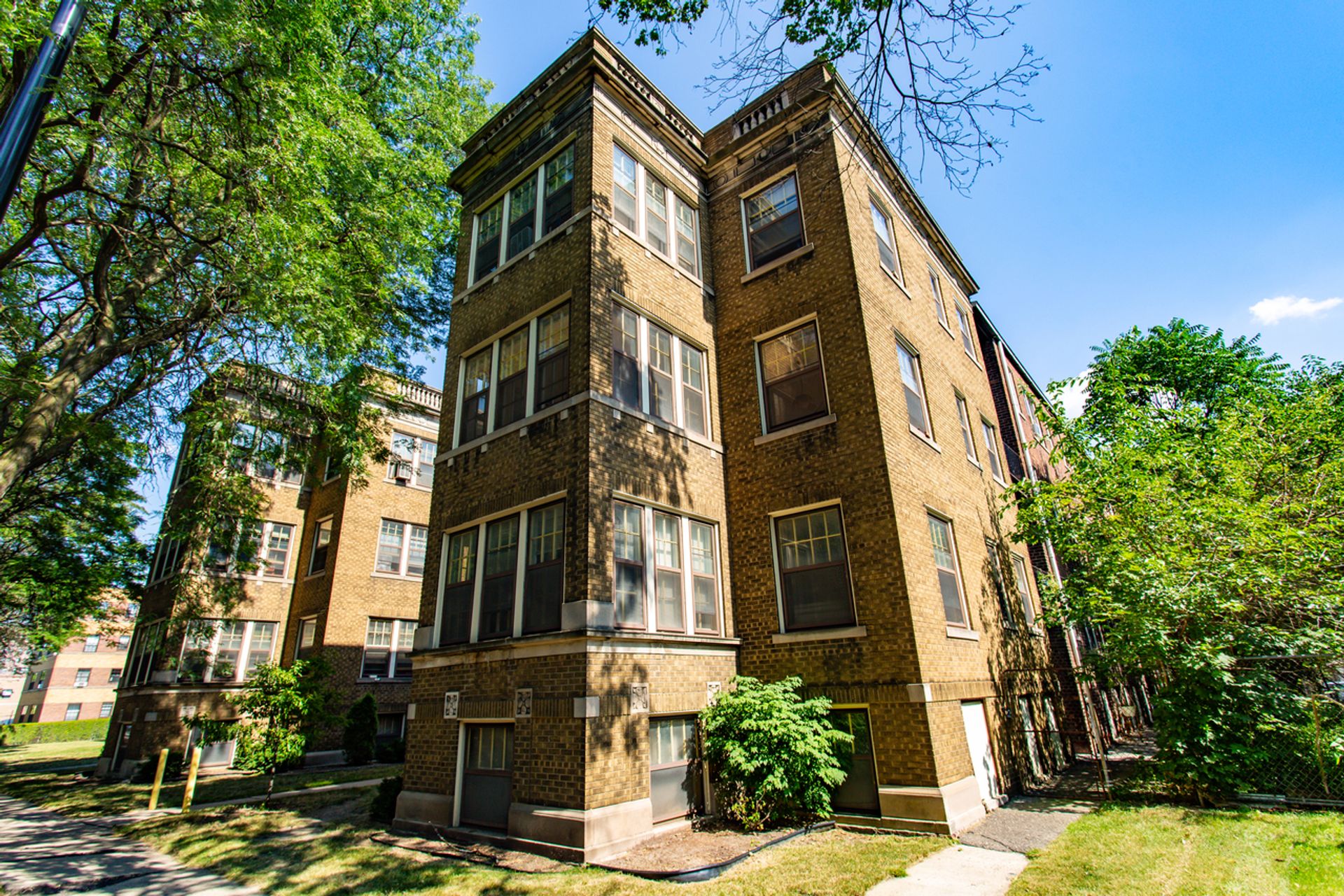 691 Seward 5 of 12