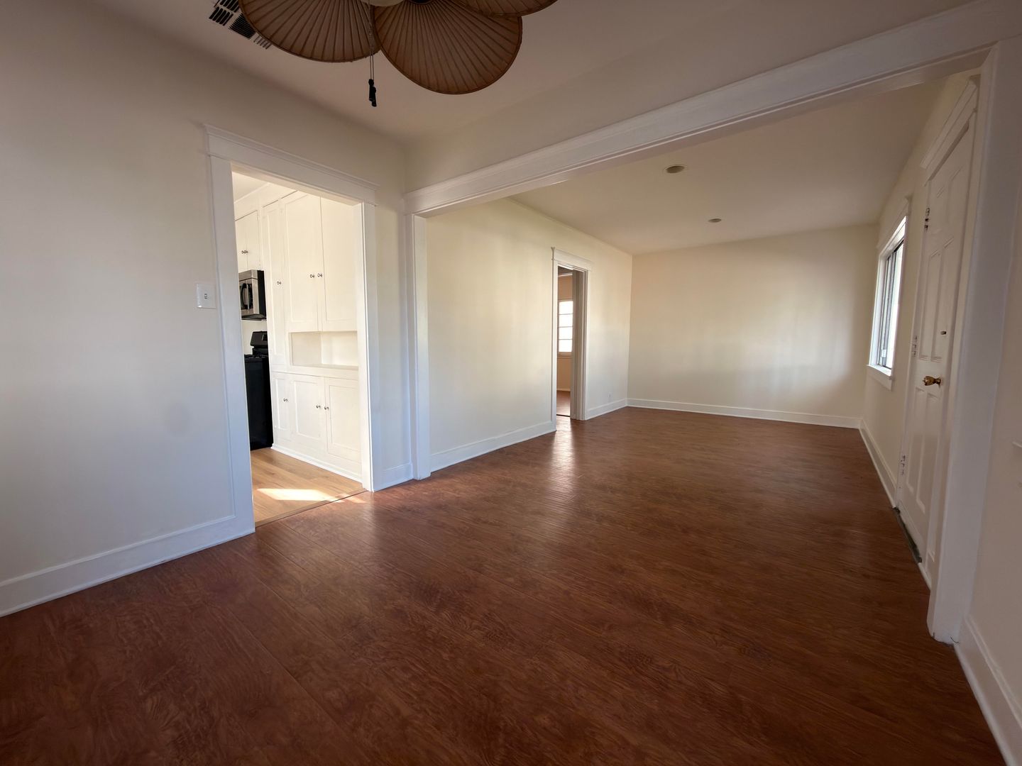 Glendale Apartment: 1172 Alameda Ave.
