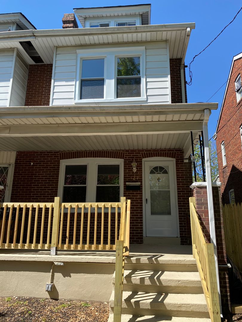Trenton House: 121 Columbus Ave