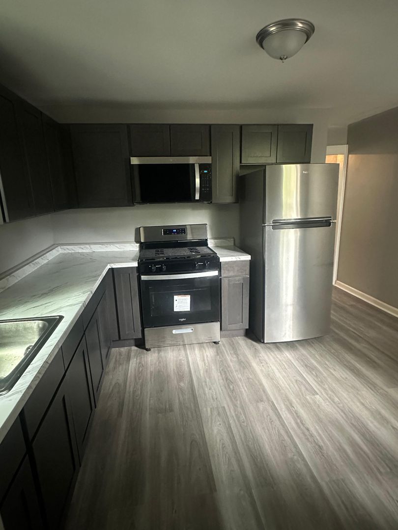 Trenton House: 36 General Greene Ave