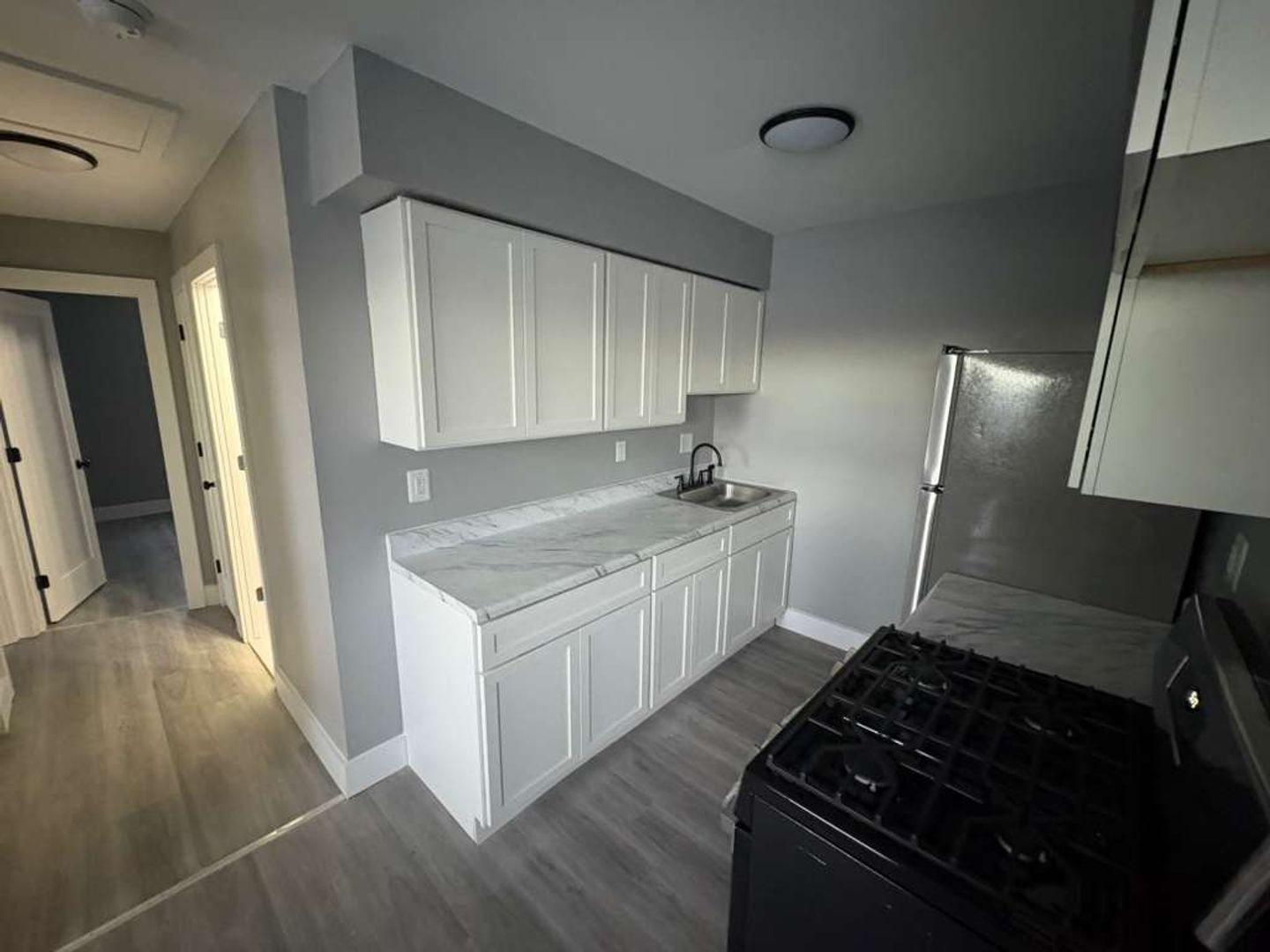 Levittown Apartment: 2180 Veterans Hwy