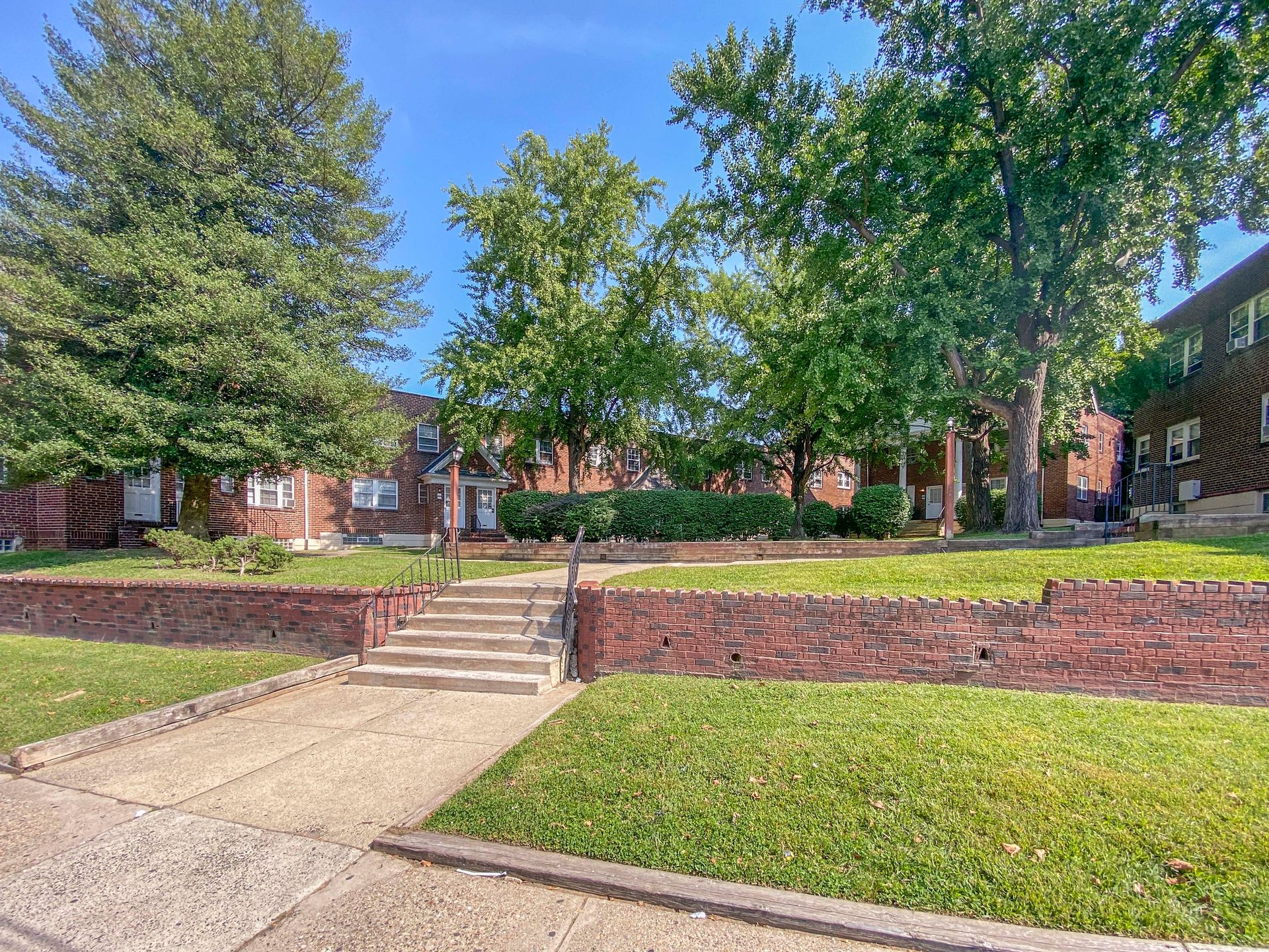 Philadelphia Apartment: 4901 Oxford Ave