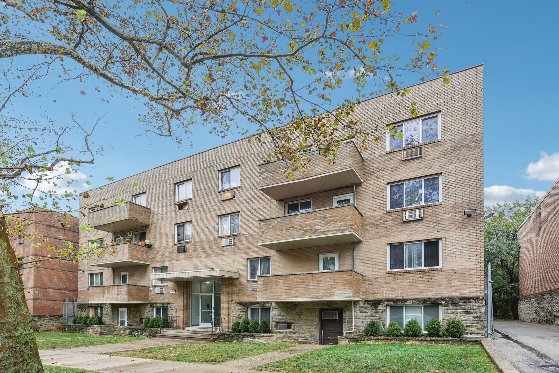 Philadelphia Apartment: 7020 N Broad St