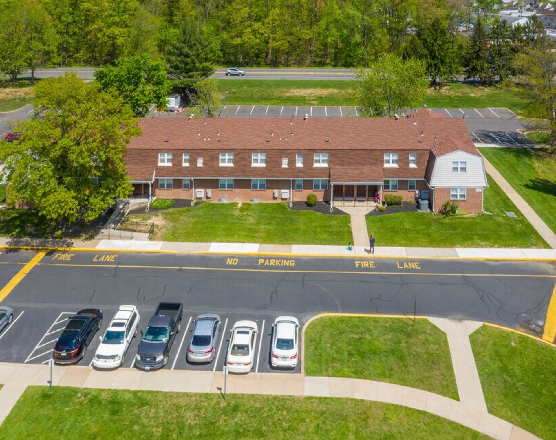 Levittown Apartment: 2180 Veterans Hwy