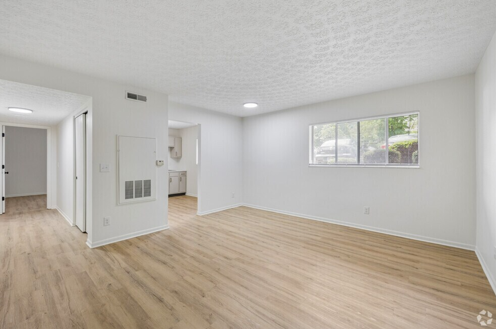 Cincinnati Apartment: 8565 Daly Rd.
