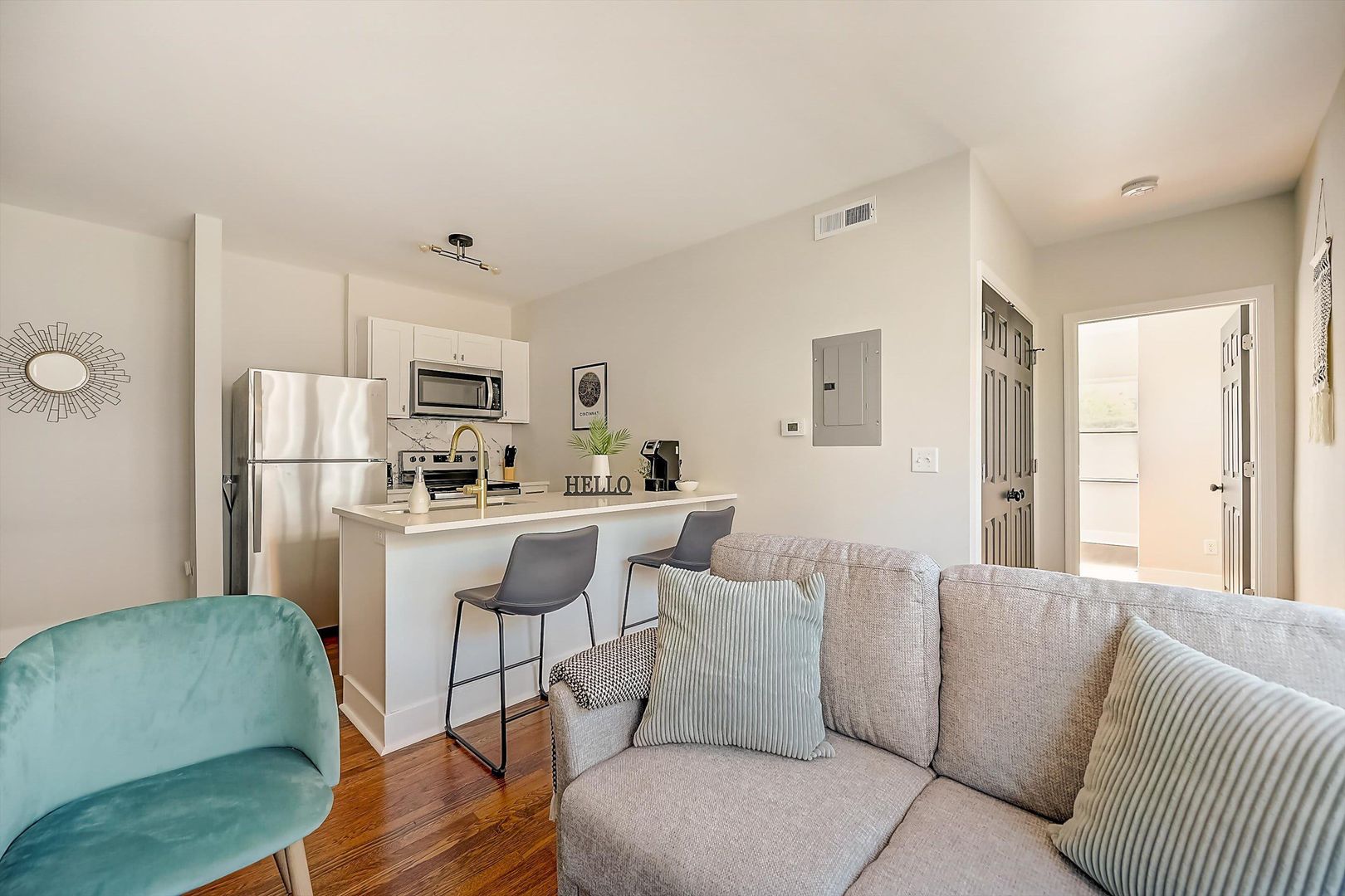 Cincinnati Apartment: 2622 Victory Parkway