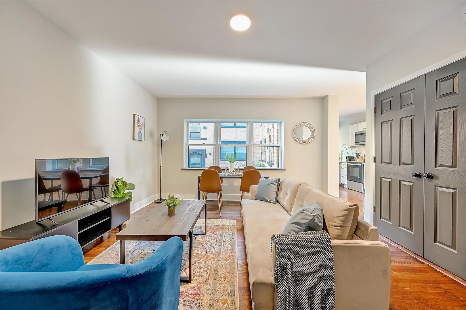 Cincinnati Apartment: 2622 Victory Parkway