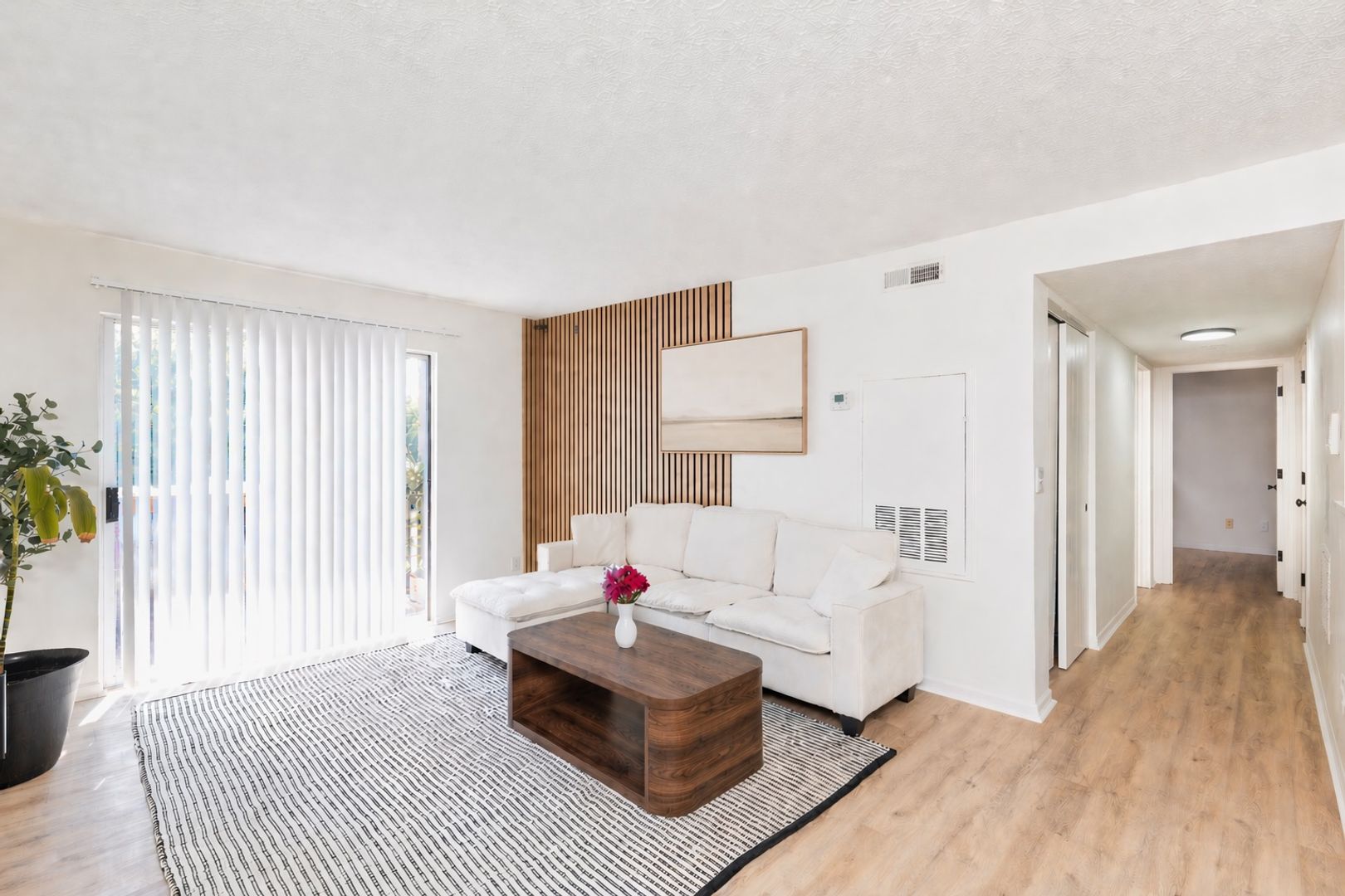 Cincinnati Apartment: 8565 Daly Rd.