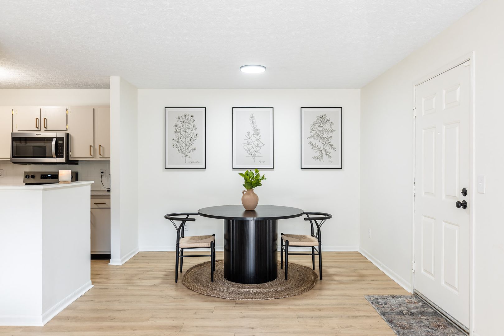 Cincinnati Apartment: 8565 Daly Rd.