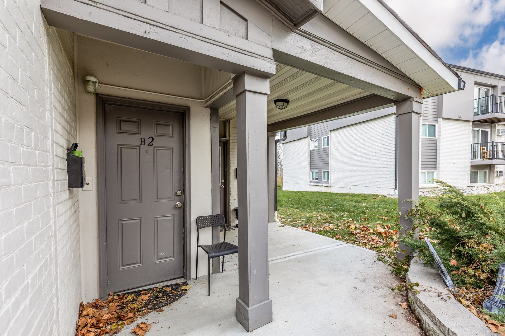 Cincinnati Apartment: 148 E Broadway St