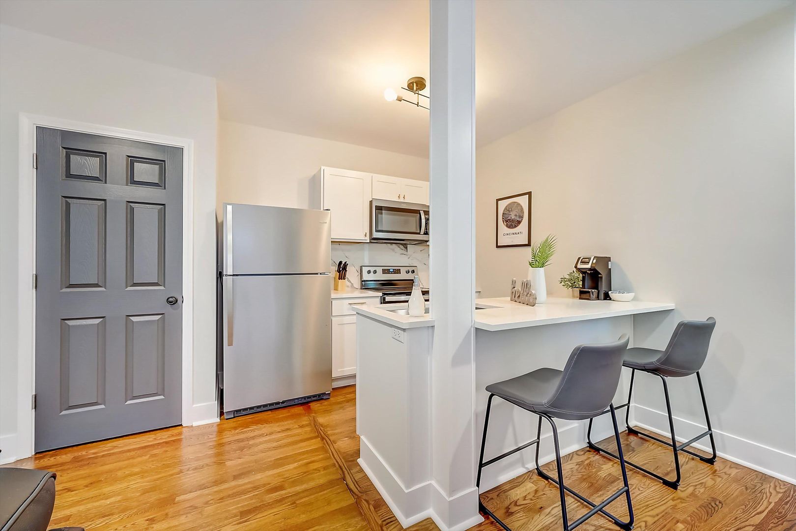 Cincinnati Apartment: 2622 Victory Parkway