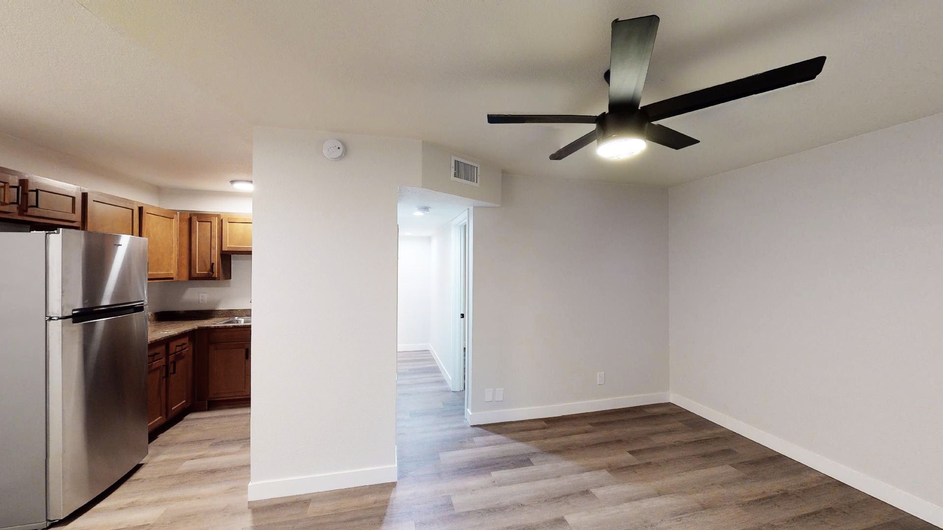 Phoenix Apartment: 1545 W Denton Lane