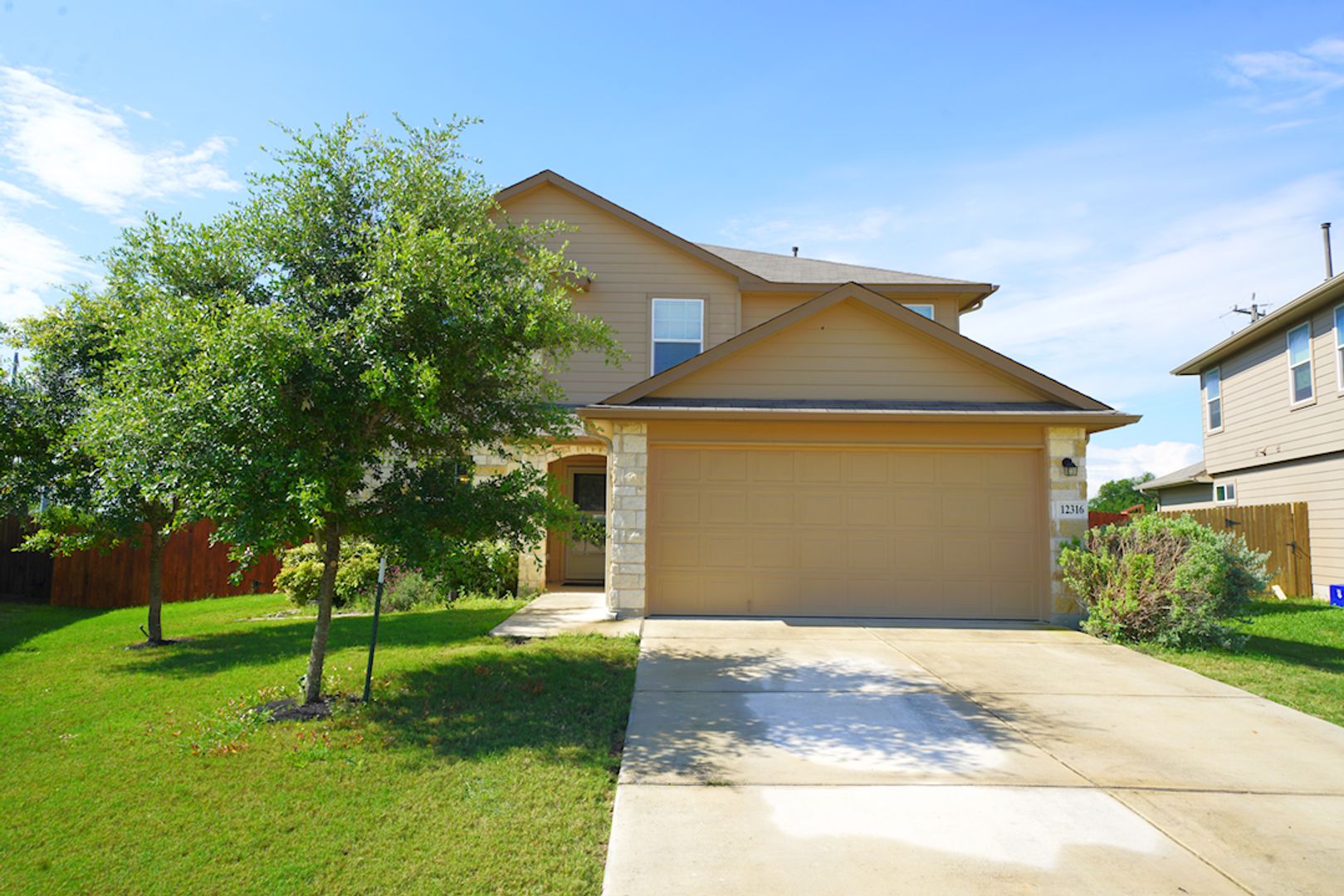 Schertz House: 12316 Erstein Valley